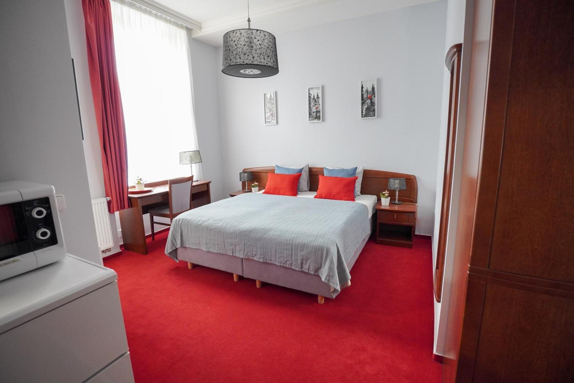 Elegant & Stylish Center Apartments! Praga